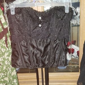 Black lace course set